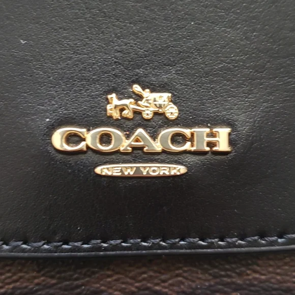 Coach Wallet - Picture 4 of 13